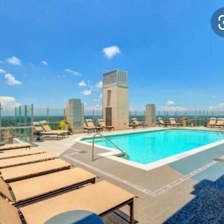 Luxurious 1Br Uptown Highrise/ Balcony With City View! Charlotte Esterno foto