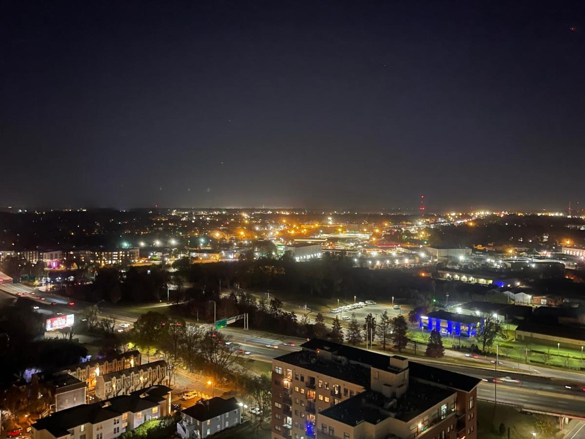 Luxurious 1Br Uptown Highrise/ Balcony With City View! Charlotte Esterno foto